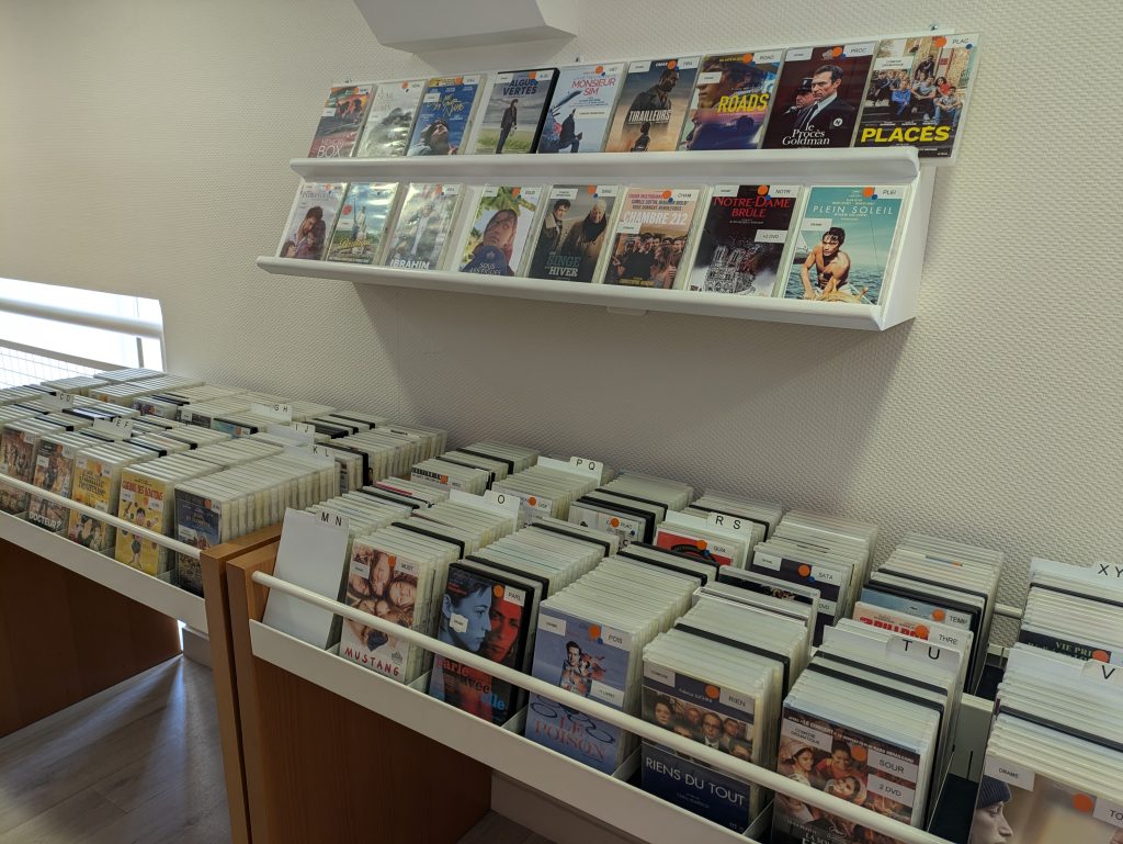 Une partie du rayon DVD